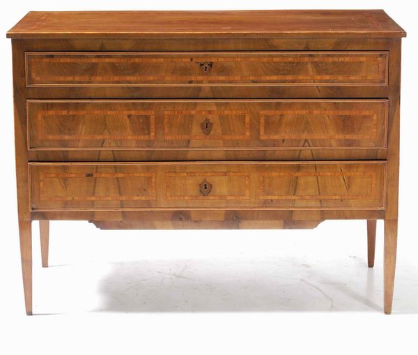 Cassettone direttorio lastronato ed intarsiato. XVIII-XIX secolo  - Asta Antiquariato Ottobre  - Associazione Nazionale - Case d'Asta italiane