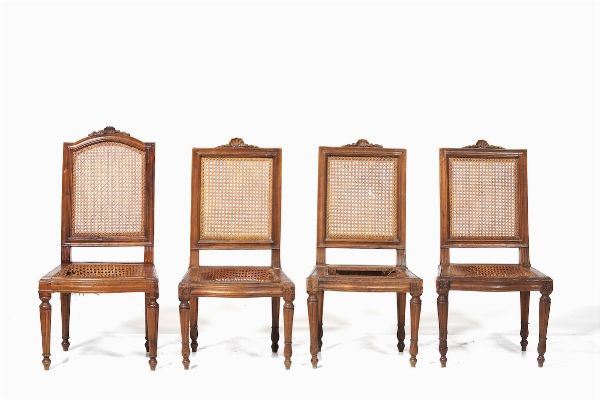 Gruppo di quattro sedie in legno intagliato  - Asta Antiquariato Ottobre  - Associazione Nazionale - Case d'Asta italiane