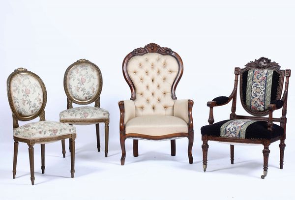 Due poltrone diverse e una coppia di sedie in stile  - Asta Antiquariato Ottobre  - Associazione Nazionale - Case d'Asta italiane