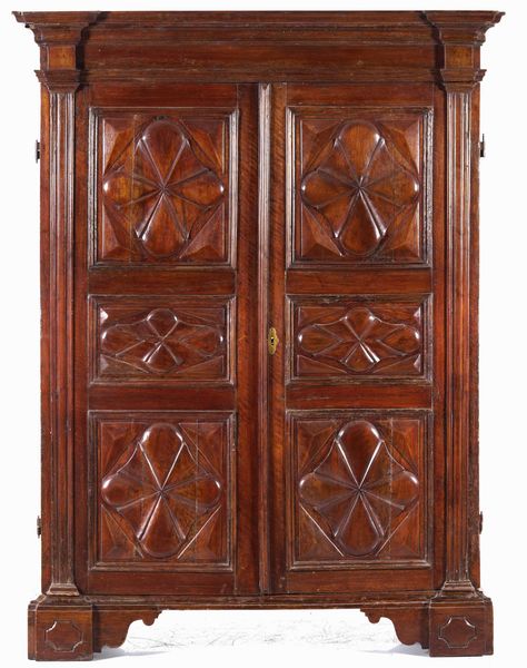 Armadio Luigi XIV in noce. Genova XVIII secolo  - Asta Antiquariato Ottobre  - Associazione Nazionale - Case d'Asta italiane