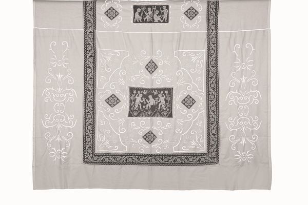 Un copriletto ricamato ad intaglio e filet  - Asta Antiquariato Ottobre  - Associazione Nazionale - Case d'Asta italiane