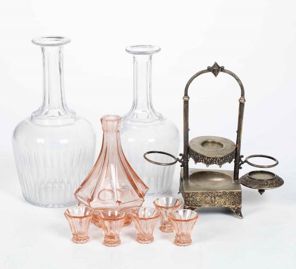 Lotto di oggetti in vetro e un'oliera in metallo  - Asta Antiquariato Ottobre  - Associazione Nazionale - Case d'Asta italiane