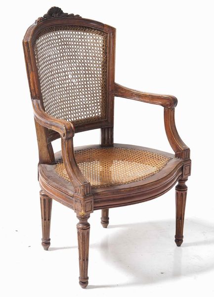 Poltrona Luigi XVI in legno intagliato. XVIII-XIX secolo  - Asta Antiquariato Ottobre  - Associazione Nazionale - Case d'Asta italiane