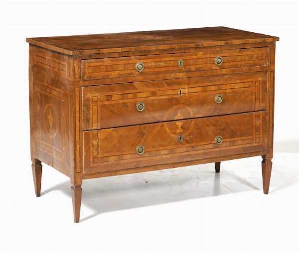 Cassettone lastronato e filettato, XIX secolo  - Asta Antiquariato Ottobre  - Associazione Nazionale - Case d'Asta italiane