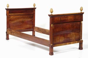 Letto Impero. XIX secolo  - Asta Antiquariato Ottobre  - Associazione Nazionale - Case d'Asta italiane