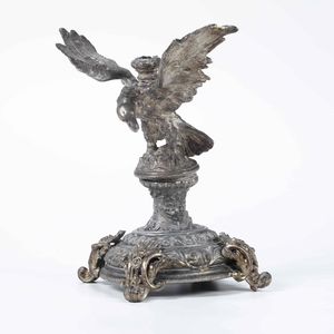 Candeliere a foggia di aquila in bronzo, XIX-XX secolo  - Asta Antiquariato Ottobre  - Associazione Nazionale - Case d'Asta italiane