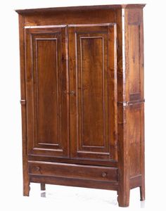 Due armadi diversi in legno a due ante  - Asta Antiquariato Ottobre  - Associazione Nazionale - Case d'Asta italiane