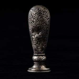 Sigillo in argento con decori vegetali incisi, Francia  - Asta Antiquariato Ottobre  - Associazione Nazionale - Case d'Asta italiane