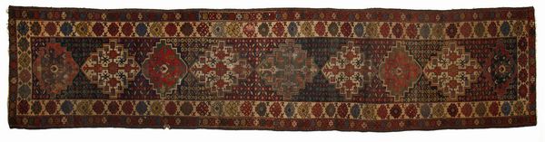 KURDISTAN : Tappeto passatoia con decori geometrici  - Asta Asta 379 | ARTE ANTICA E DEL XIX SECOLO - Dipinti antichi e antiquariato  Online - Associazione Nazionale - Case d'Asta italiane