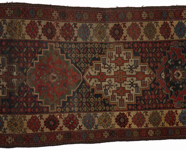 KURDISTAN : Tappeto passatoia con decori geometrici  - Asta Asta 379 | ARTE ANTICA E DEL XIX SECOLO - Dipinti antichi e antiquariato  Online - Associazione Nazionale - Case d'Asta italiane