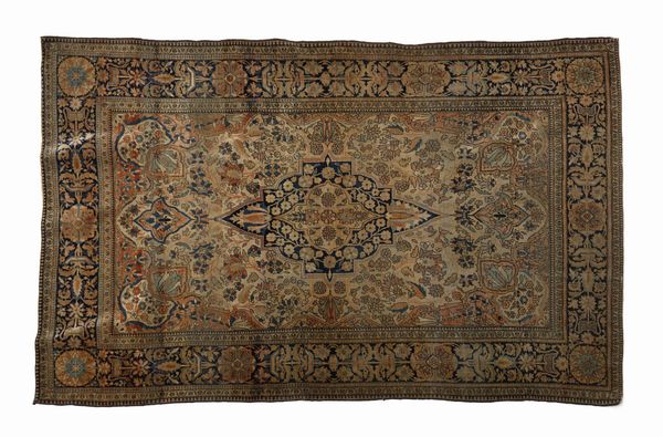 KASHAN : Tappeto Kashan, Persia, campo bruno con decoro floreale  - Asta Asta 379 | ARTE ANTICA E DEL XIX SECOLO - Dipinti antichi e antiquariato  Online - Associazione Nazionale - Case d'Asta italiane