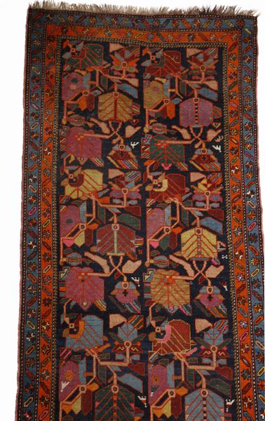 KARABAGH : Tappeto passatoia con decorazioni geometriche, 1940 circa  - Asta Asta 379 | ARTE ANTICA E DEL XIX SECOLO - Dipinti antichi e antiquariato  Online - Associazione Nazionale - Case d'Asta italiane