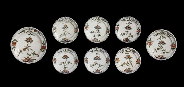 MANIFATTURA ANTONIBON, NOVE, XVIII SECOLO : Otto piatti in maiolica policroma con decorazione ''a blanser'', costituita tra elementi floreali stilizzati  - Asta Asta 379 | ARTE ANTICA E DEL XIX SECOLO - Dipinti antichi e antiquariato  Online - Associazione Nazionale - Case d'Asta italiane