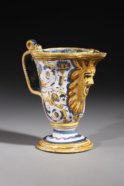 MANIFATTURA DI DERUTA : Versatoio in maiolica policroma con decorazioni a raffaellesche in stile rinascimentale  - Asta Asta 379 | ARTE ANTICA E DEL XIX SECOLO - Dipinti antichi e antiquariato  Online - Associazione Nazionale - Case d'Asta italiane