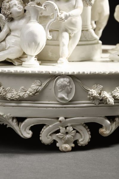 MANIFATTURA DI CAPODIMONTE DEL XIX SECOLO : Attribuito a. Allegoria del vino  - Asta Asta 379 | ARTE ANTICA E DEL XIX SECOLO - Dipinti antichi e antiquariato  Online - Associazione Nazionale - Case d'Asta italiane