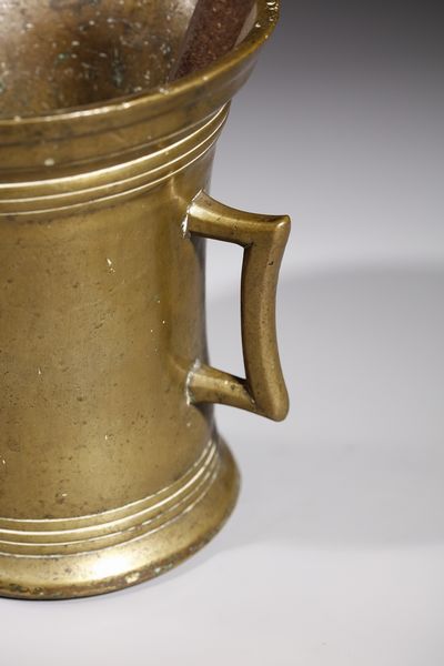 MANIFATTURA TEDESCA DEL XVII SECOLO : Mortaio in bronzo  - Asta Asta 379 | ARTE ANTICA E DEL XIX SECOLO - Dipinti antichi e antiquariato  Online - Associazione Nazionale - Case d'Asta italiane