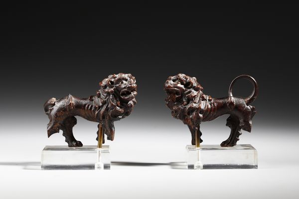 SCULTORE DEL XVIII SECOLO : Coppia di leoni in legno intagliato  - Asta Asta 379 | ARTE ANTICA E DEL XIX SECOLO - Dipinti antichi e antiquariato  Online - Associazione Nazionale - Case d'Asta italiane