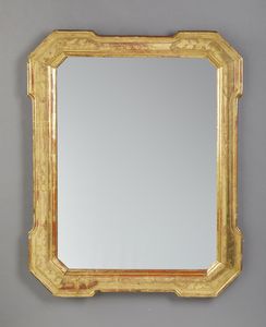 MANIFATTURA DEL XIX SECOLO - Specchiera a vassoio in legno intagliato e dorato