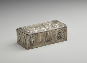 ARGENTIERE DEL XX SECOLO : Scrigno portagioie probabilmente in argento, di forma rettangolare, con decorazioni a figure  - Asta Asta 379 | ARTE ANTICA E DEL XIX SECOLO - Dipinti antichi e antiquariato  Online - Associazione Nazionale - Case d'Asta italiane
