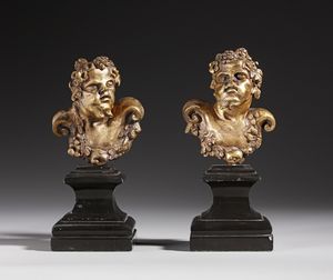 BRONZISTA VENETO DEL XVI-XVII SECOLO - Coppia di busti di fauni in bronzo dorato