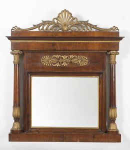MANIFATTURA DEL XIX SECOLO - Caminiera in stile Impero lastronata in noce con fregi in legno dorato