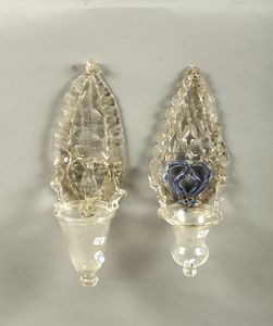 MANIFATTURA VENEZIANA DEL XIX SECOLO - Coppia di acquasantiere in vetro soffiato.