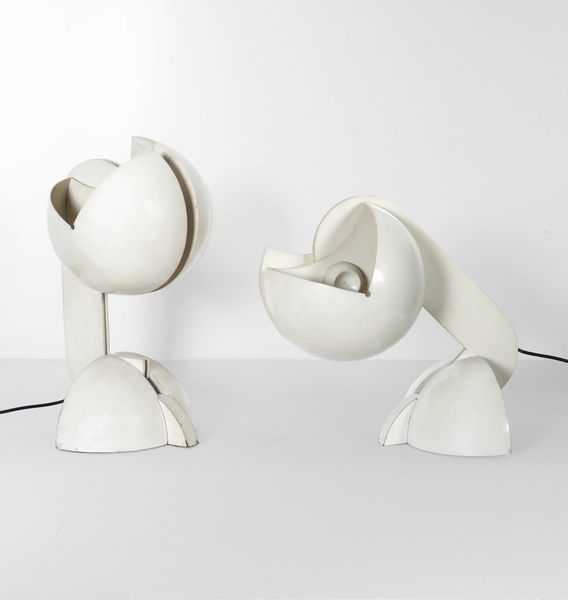 GAE AULENTI : Due lampade da tavolo mod. La Ruspa  - Asta Design 200 - Associazione Nazionale - Case d'Asta italiane