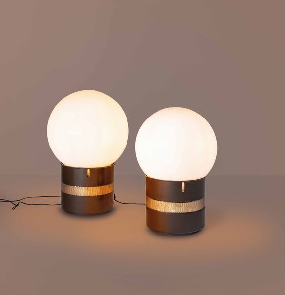GAE AULENTI : Due lampade da tavolo mod. Mezzo Oracolo  - Asta Design 200 - Associazione Nazionale - Case d'Asta italiane