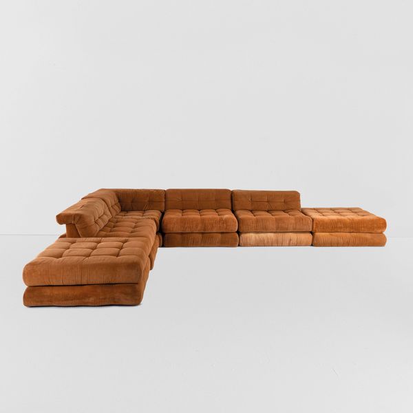 Hans  Hopfer : Divano modulare mod. Mah Jong  - Asta Design 200 - Associazione Nazionale - Case d'Asta italiane