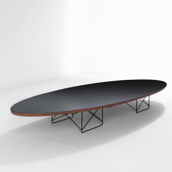 Charles & Ray Eames : Tavolo basso ovale mod. ETR  - Asta Design 200 - Associazione Nazionale - Case d'Asta italiane