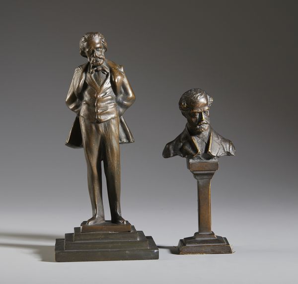 MANIFATTURA DEL XX SECOLO : Gruppo di quattro sculture raffiguranti Giuseppe Verdi  - Asta Asta 381 | ARTE ANTICA E DEL XIX SECOLO - Dipinti del XIX secolo  Online - Associazione Nazionale - Case d'Asta italiane