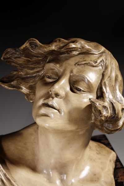 SCULTORE DEL XX SECOLO : Busto femminile in metallo patinato, su base in legno  - Asta Asta 381 | ARTE ANTICA E DEL XIX SECOLO - Dipinti del XIX secolo  Online - Associazione Nazionale - Case d'Asta italiane