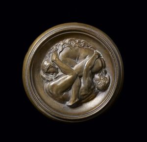 SCULTORE ITALIANO DEL XIX-XX SECOLO - Tondo in bronzo con scena erotica
