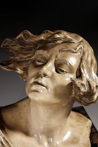 SCULTORE DEL XX SECOLO : Busto femminile in metallo patinato, su base in legno  - Asta Asta 381 | ARTE ANTICA E DEL XIX SECOLO - Dipinti del XIX secolo  Online - Associazione Nazionale - Case d'Asta italiane