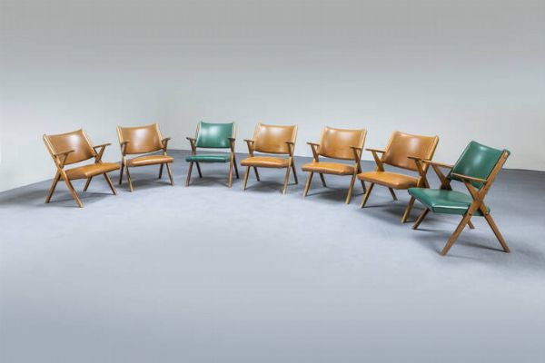 DAL VERA SPA : Sette poltroncine in legno e skai. Anni '50 cm 75x59x5x64  - Asta Design e illuminazione - Associazione Nazionale - Case d'Asta italiane