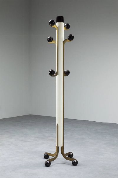 PRODUZIONE ITALIANA : Appendiabiti in ottone e metallo verniciato. Anni '60 cm 173x53  - Asta Design e illuminazione - Associazione Nazionale - Case d'Asta italiane