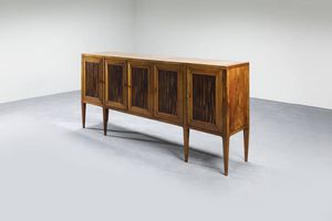 PAOLO BUFFA - Credenza in legni di diverse essenze  fronte a cinque sportelli. Anni '50 cm 100x222x45 5