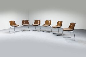 C2 - Sei sedie con struttura in utbolare d'acciaio  seduta in materiale plastico  cuscino imbottito. cm 77x50x50