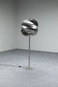 HENRI MATHIEU - Lampada da terra in alluminio spazzolato   Anni '70  h cm 150
