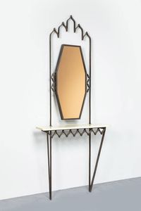 SCUOLA TORINESE - Console in ferro battuto  specchiera in vetro colorato specchiato  piano in marmo. Anni '50 cm 207x22x83