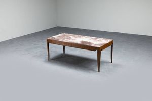 PAOLO BUFFA  nello stile di - Tavolino con struttura in legno  piano in marmo. Anni '50 cm 49x124x58