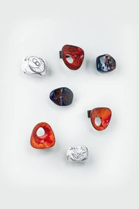 VICTOR CERRATO Cunico d'Asti (AT) 1917 - 2008 Torino - Sette appendiabiti da parete in ceramica smaltata. Anni '60 Misure diverse Bibl.: Esemplari confrontabili in:  [..]