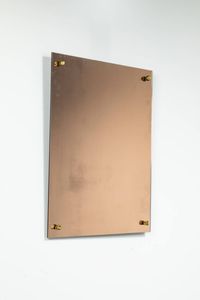 FRIGERIO - DESIO - Specchiera in vetro colorato e specchiato  particolari in ottone. Anni '70 cm 90x70