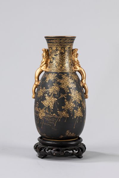 Vaso in ceramica Satsuma. Giappone, periodo Meiji (1868-1921)  - Asta Arte orientale / 东方艺术 - Associazione Nazionale - Case d'Asta italiane