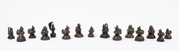 Quattordici pesi in bronzo. Cina, secolo XIX  - Asta Arte orientale / 东方艺术 - Associazione Nazionale - Case d'Asta italiane