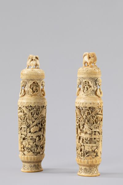 Coppia di vasi Canton in avorio. Cina, inizio secolo XX  - Asta Arte orientale / 东方艺术 - Associazione Nazionale - Case d'Asta italiane