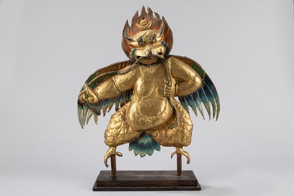 Garuda in rame sbalzato policromo e dorato. Tibet, Secolo XIX  - Asta Arte orientale / 东方艺术 - Associazione Nazionale - Case d'Asta italiane