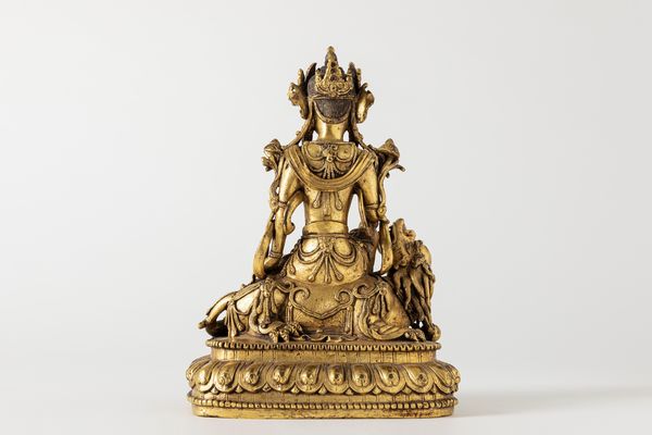 Scultura in bronzo dorato raffigurante Manjushri. Tibet, secolo XVIII  - Asta Arte orientale / 东方艺术 - Associazione Nazionale - Case d'Asta italiane