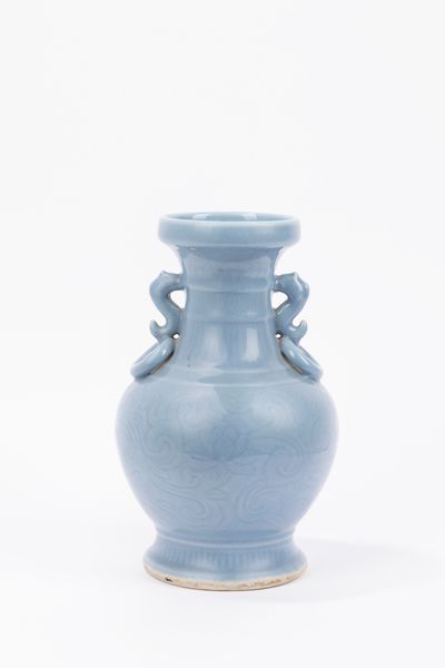 Vaso in porcellana Clair de Lune. Cina, secolo XIX  - Asta Arte orientale / 东方艺术 - Associazione Nazionale - Case d'Asta italiane