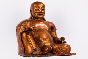 Grande scultura raffigurante Budai sorridente. Cina, dinastia Qing (1644-1911)  - Asta Arte orientale / 东方艺术 - Associazione Nazionale - Case d'Asta italiane